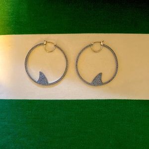Kate spade shark fin hoop earring